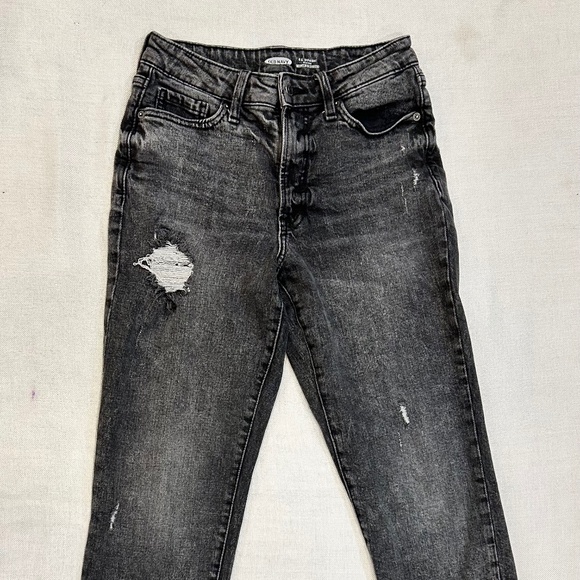 Old Navy High Waisted Straight Jeans - Picture 2 of 7